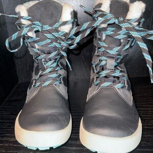 Merrell Black and Gray Boots Durable Outdoor Footwear